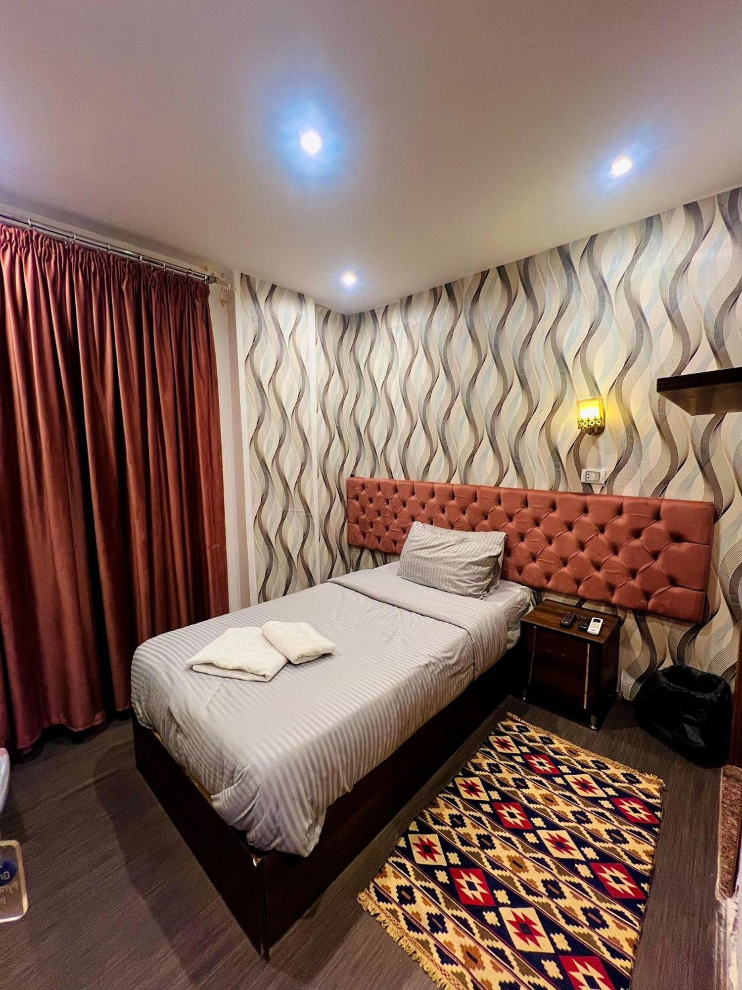 Hotel Grand Pyramids In à Giza Extérieur photo