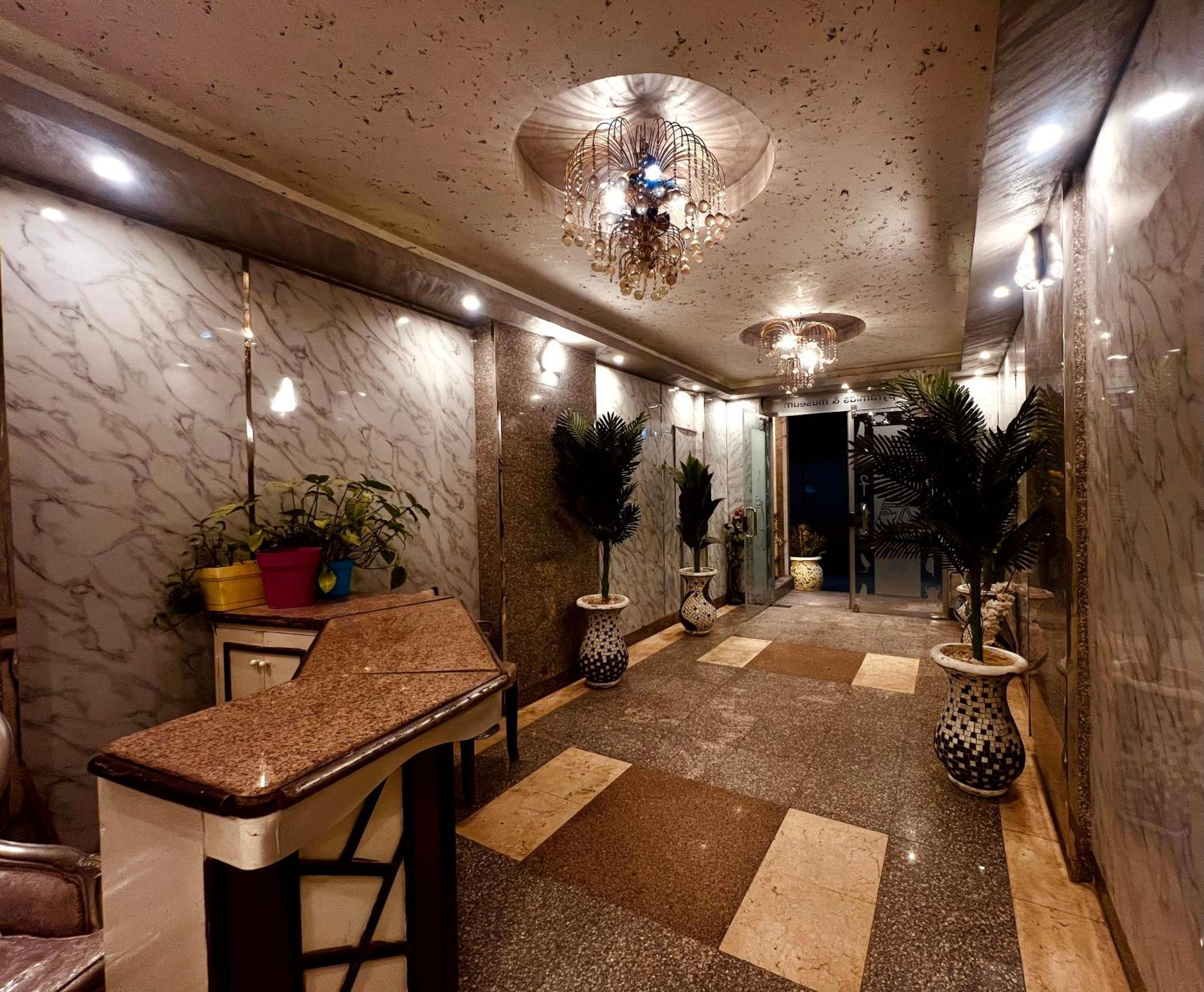 Hotel Grand Pyramids In à Giza Extérieur photo